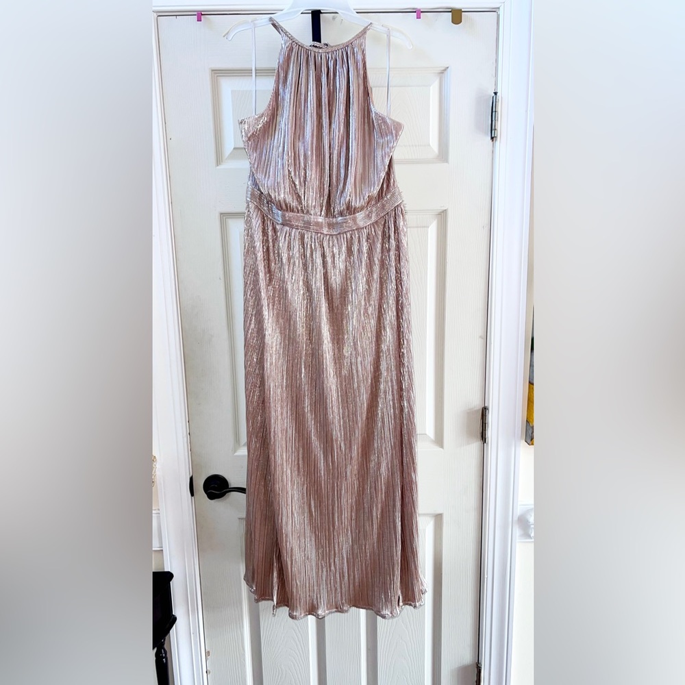 NWOT Eva MENDES metallic gold halter neck maxi size large